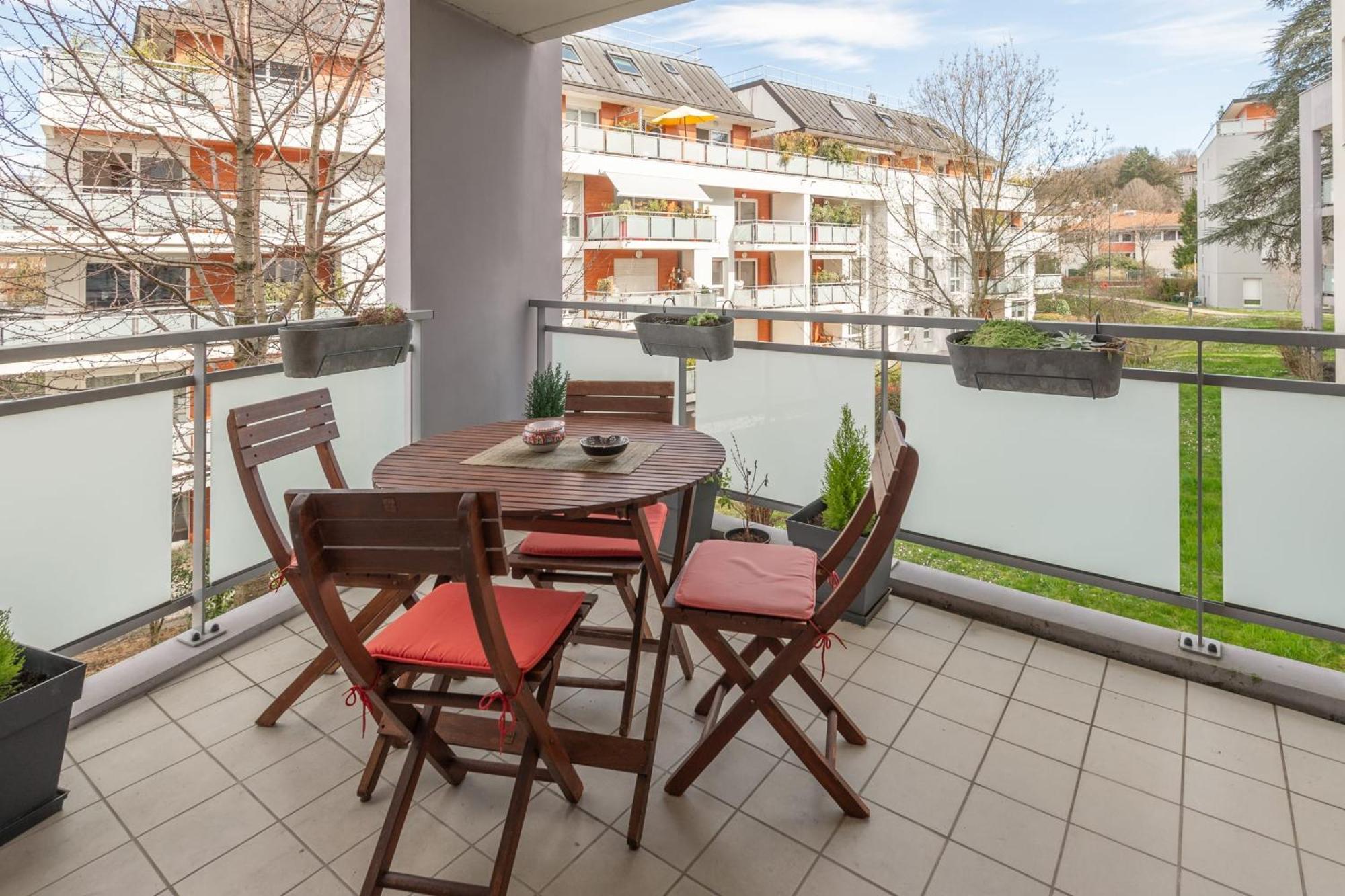 Joli T2 De 57 M Proche Lac Et Vieille Ville Annecy Luaran gambar